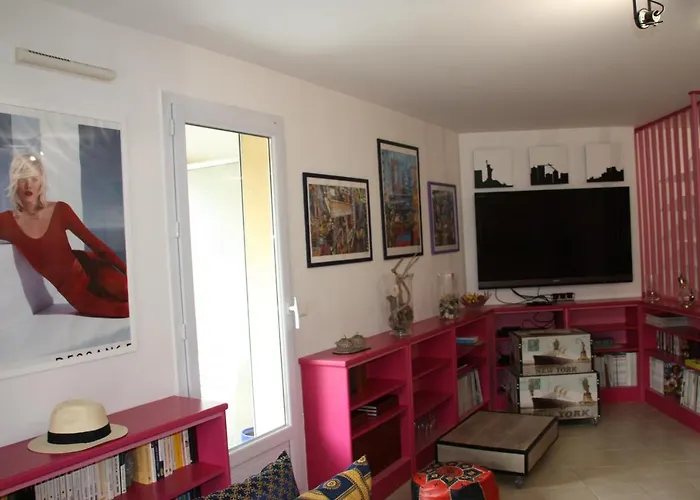 Ste Maxime Proximite Bord De Holiday home Sainte-Maxime