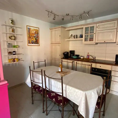 Ste Maxime Proximite Bord De Holiday home *