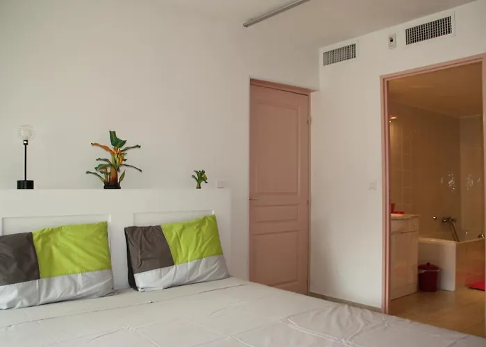 Ste Maxime Proximite Bord De * Sainte-Maxime